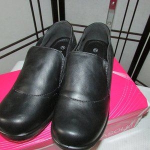 rasolli Womens slip on clogs